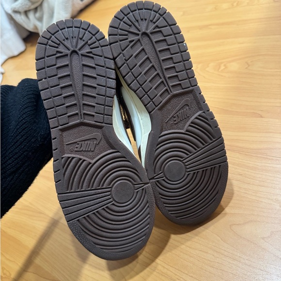 Nike Women's Sneakers Brown and White - Picture 5 of 5